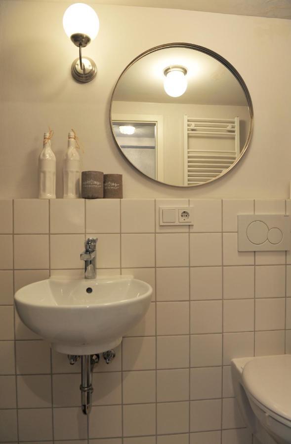 Tiny Rooms BRE Buitenkant foto